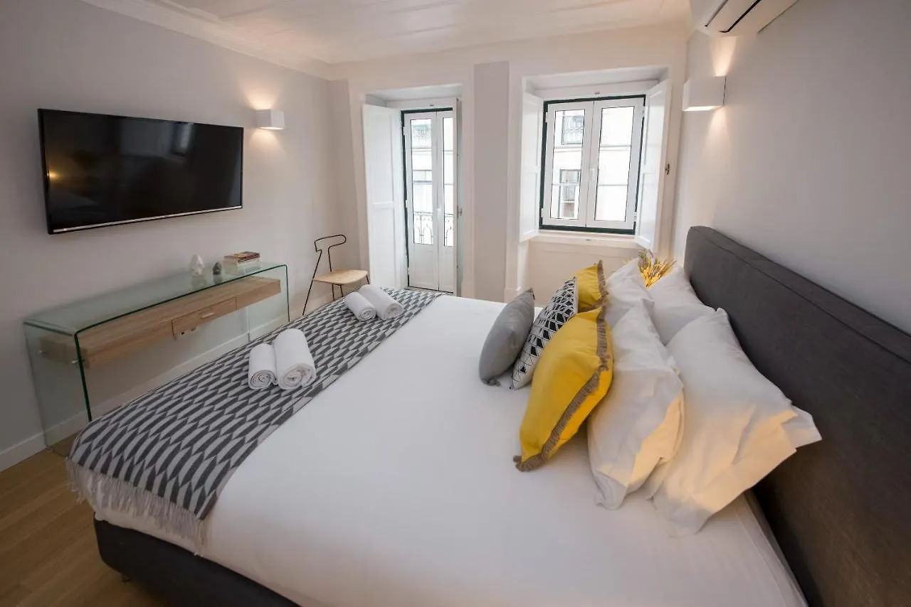 Designer Apartment In One Of Lisbon'S Trendiest Quarters