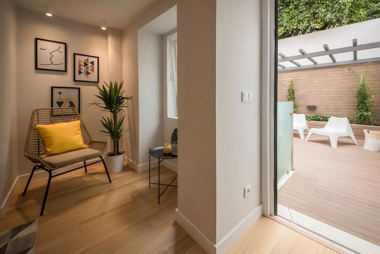 Designer Apartment In One Of Lisbon'S Trendiest Quarters