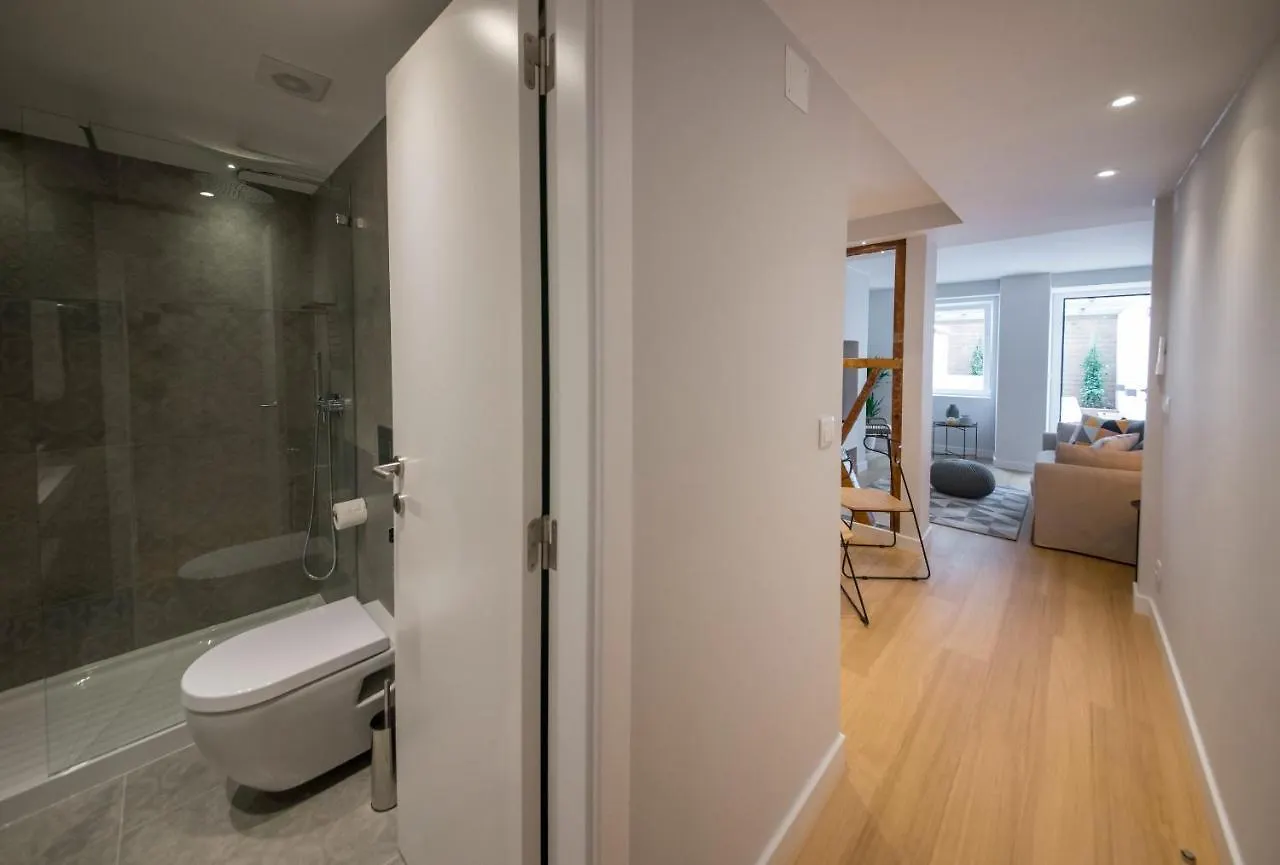 Designer Apartment In One Of Lisbon'S Trendiest Quarters